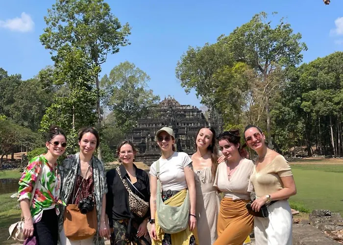Decouvrez Angkors Wat Avec Un Guide Francophone A *